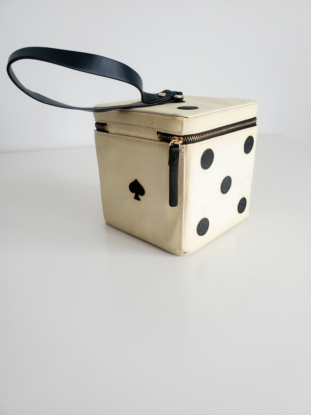 Kate Spade Taft Street Lucky Streak 3D Dice Wristlet Cube Bag Cream Marfil